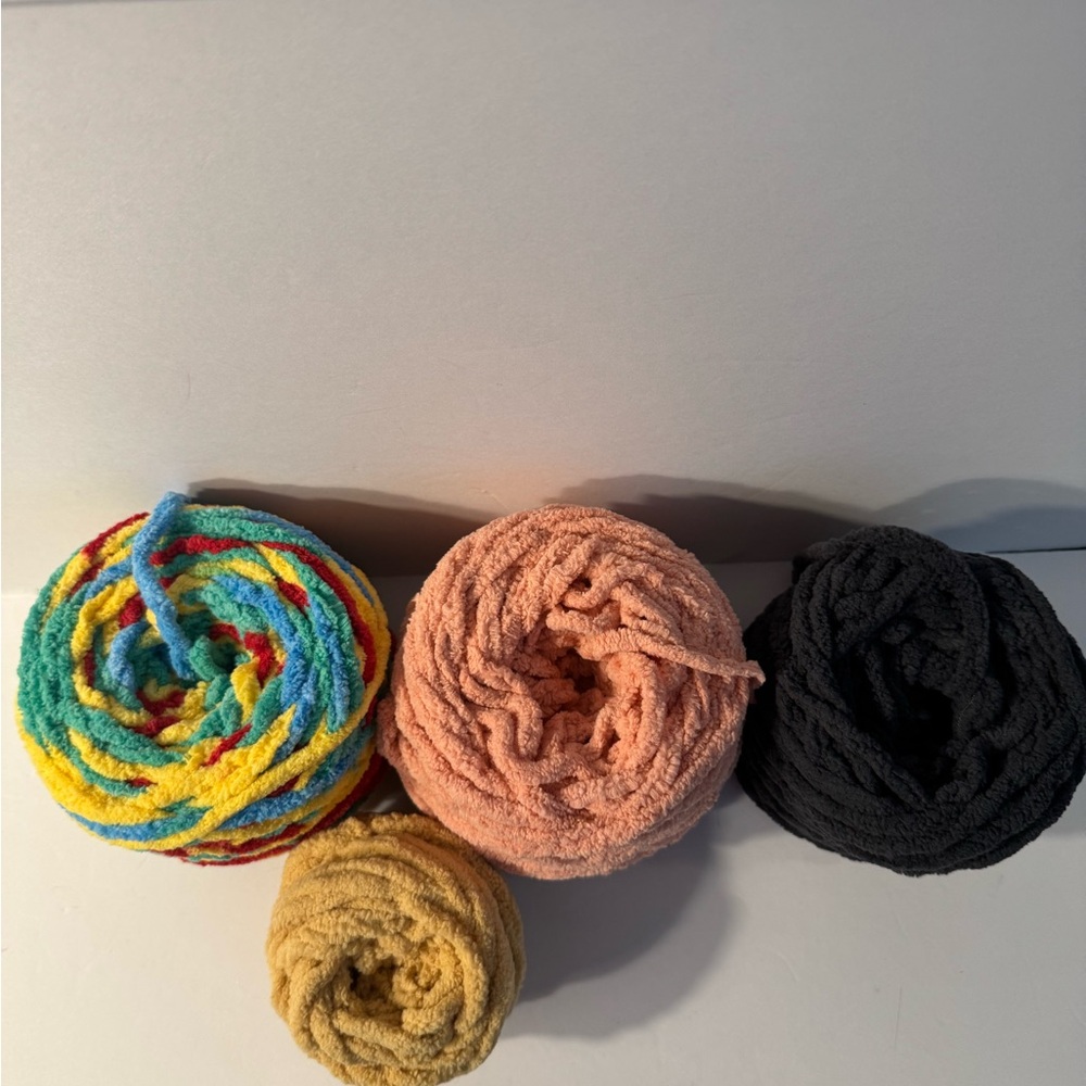 Blanket Yarn Bundle - Picture 2 of 3